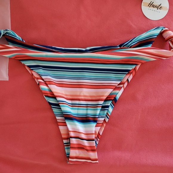 New with tags super comfy striped Haute bikini - Picture 3 of 4